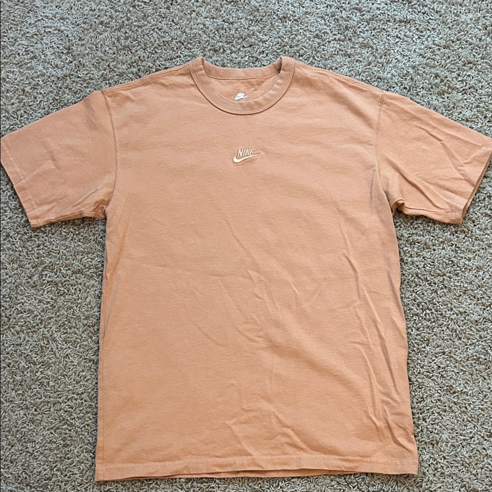 Men’s Nike tee